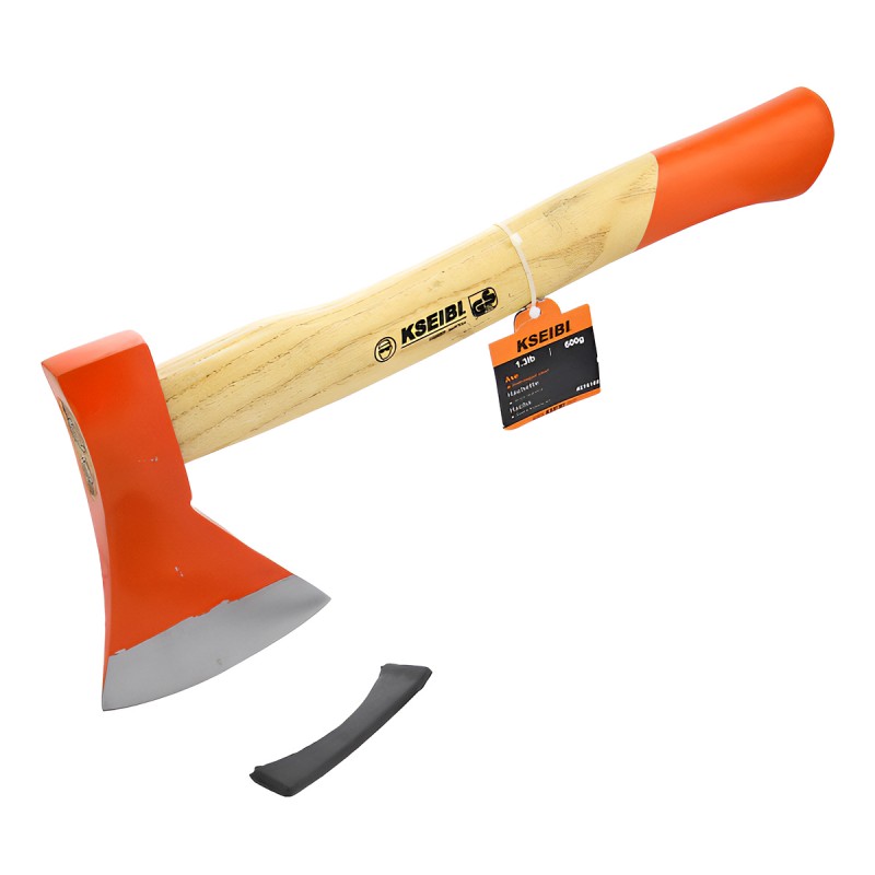 AXE WITH WOODEN HANDLE 600GR